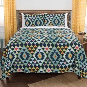 Maddux Place Cotton Geometric Shapes Quilt Set. Twin Size Quilt & Sham. New
